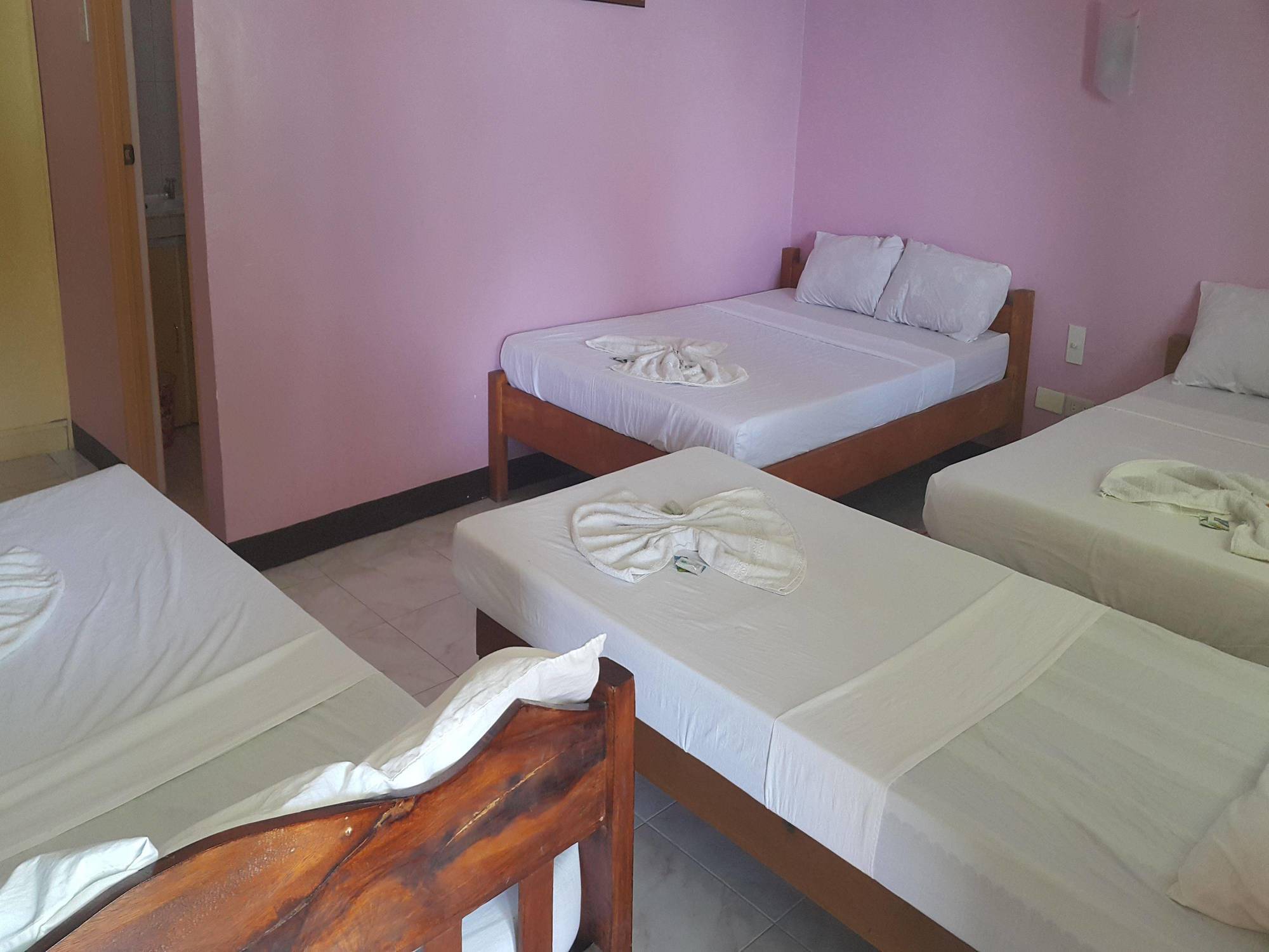 Palangan Bayview Beach Resort Puerto Galera Exterior photo